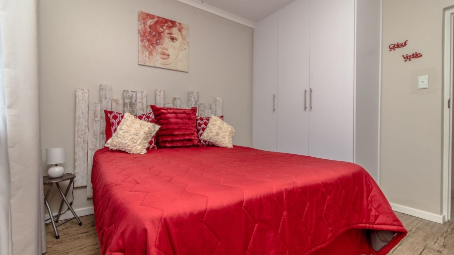 3 Bedroom Property for Sale in Franskraal Western Cape